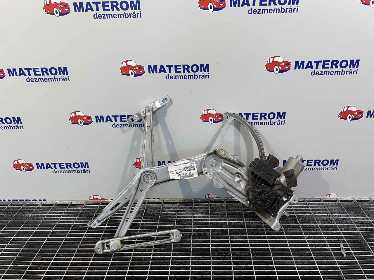 MACARA USA FATA DREAPTA OPEL ZAFIRA A ZAFIRA A - - (1999 2005)