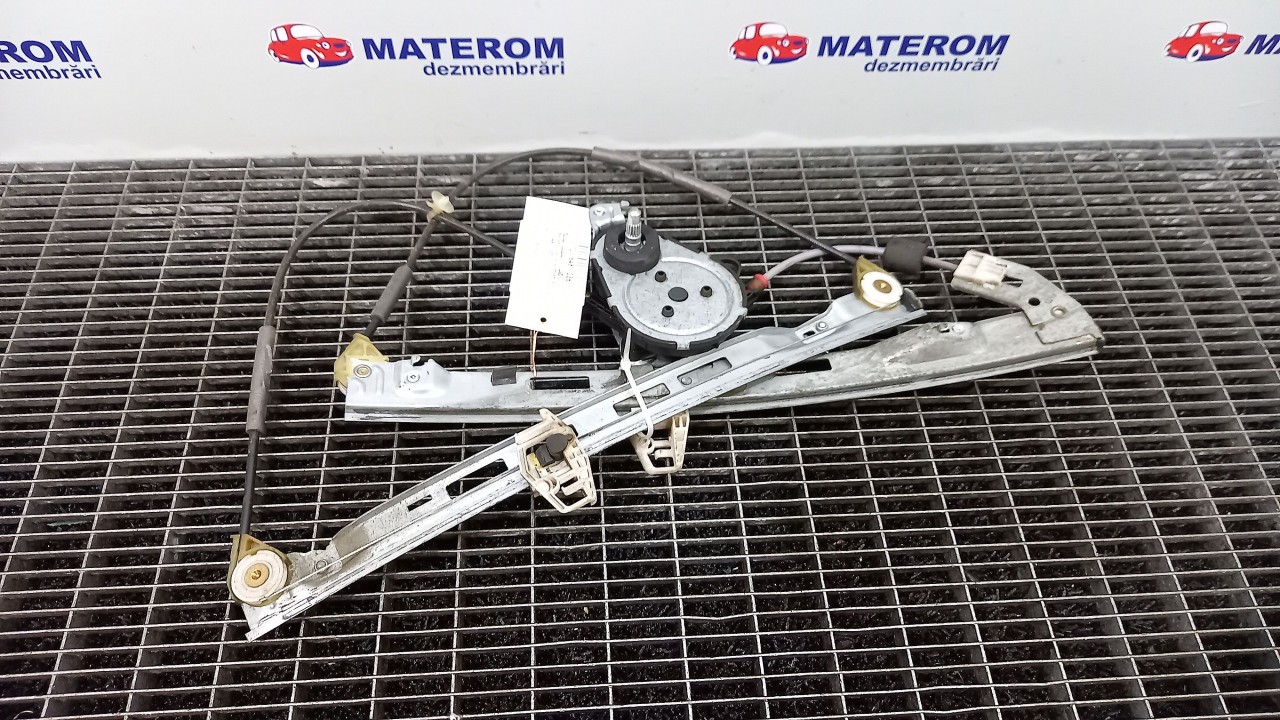 MACARA USA FATA DREAPTA PEUGEOT 206 - - (1998 2003)