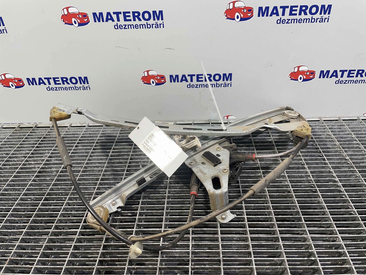 MACARA USA FATA DREAPTA PEUGEOT 206 206 - - (2003 2006)