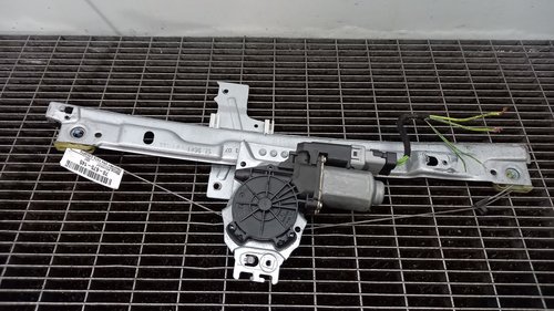 MACARA USA FATA DREAPTA PEUGEOT 207 - - (2009 2014)
