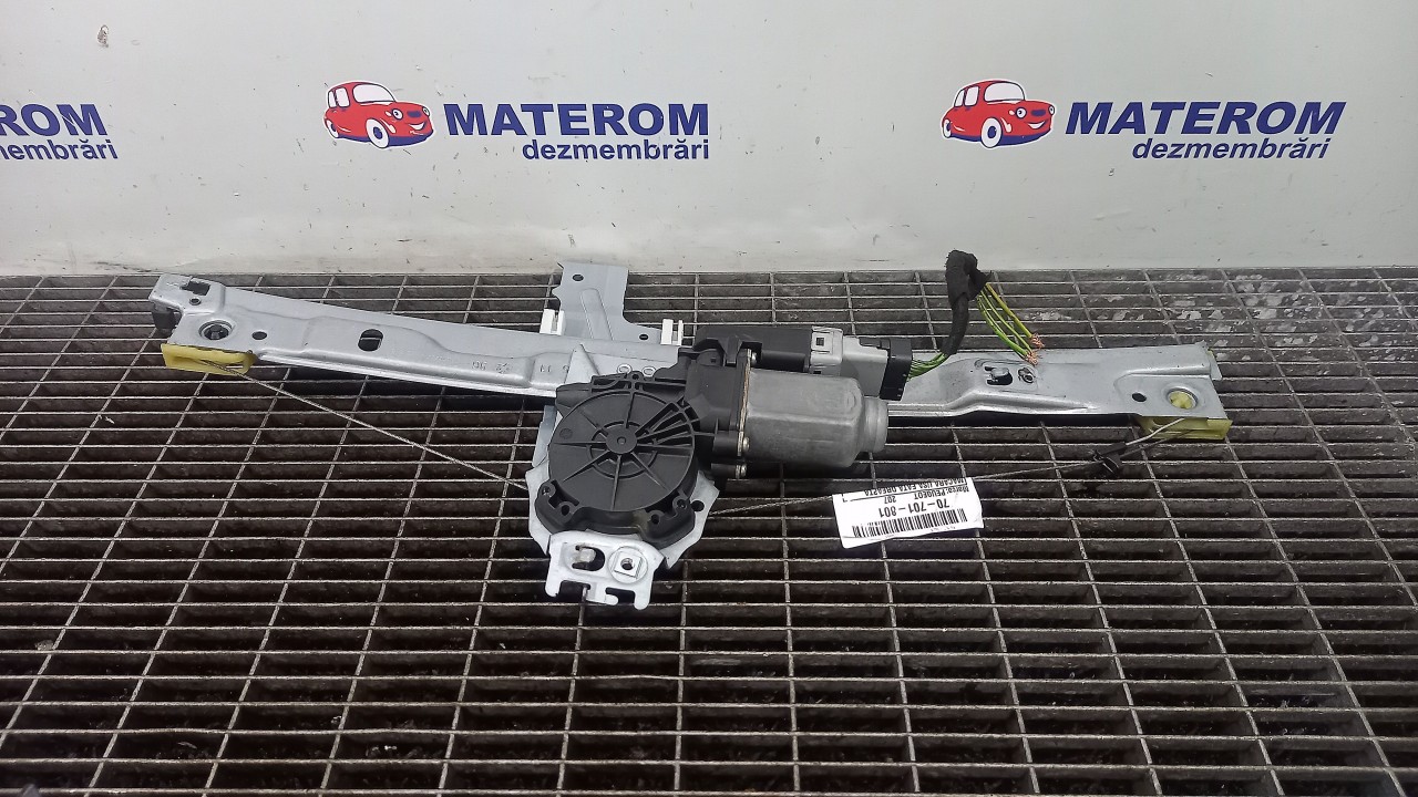 MACARA USA FATA DREAPTA PEUGEOT 207 207 - - (2009 2014)