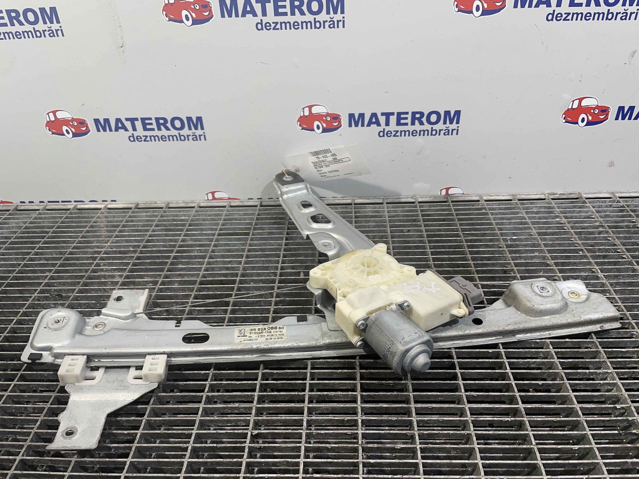 MACARA USA FATA DREAPTA PEUGEOT 3008 3008 - - (2008 2013)