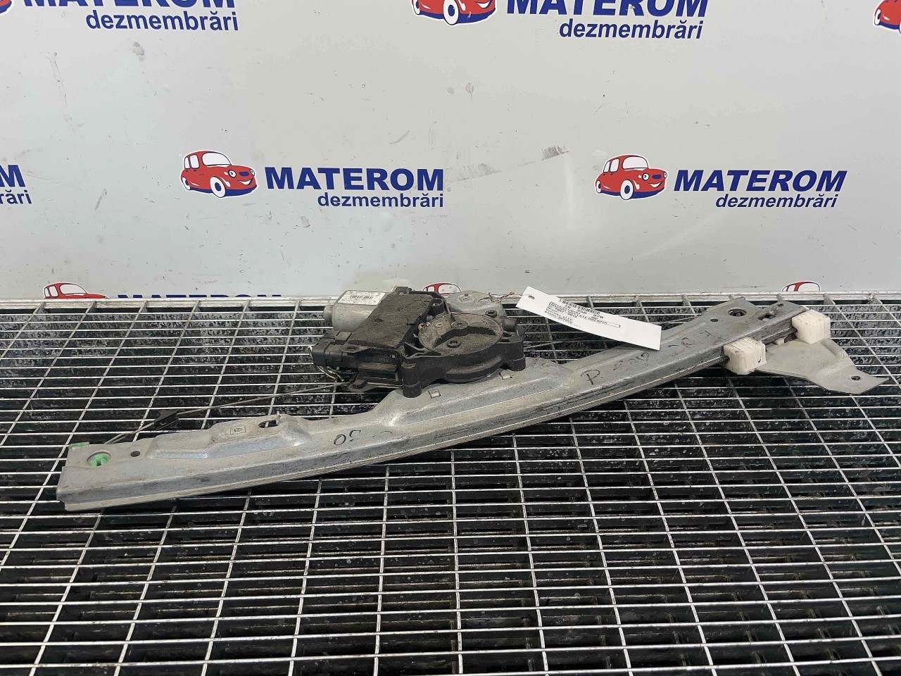 MACARA USA FATA DREAPTA PEUGEOT 308 - - (2007 2013)