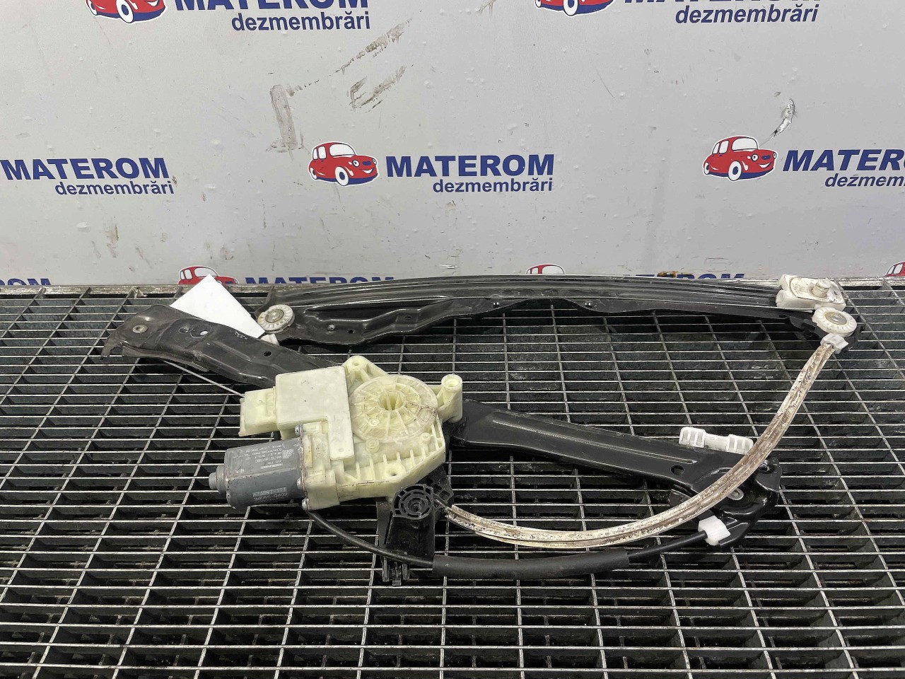 MACARA USA FATA DREAPTA PEUGEOT 308 308 - - (2013 2018)