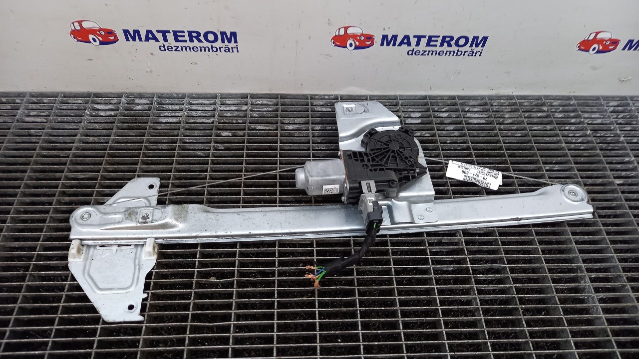 MACARA USA FATA DREAPTA PEUGEOT PARTNER - - (2008 2012)