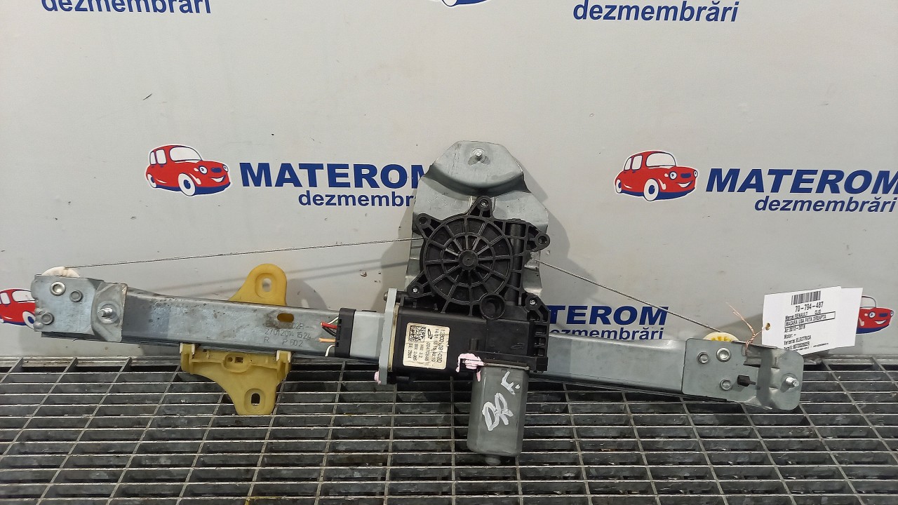 MACARA USA FATA DREAPTA RENAULT CLIO CLIO - - (2012 2016)