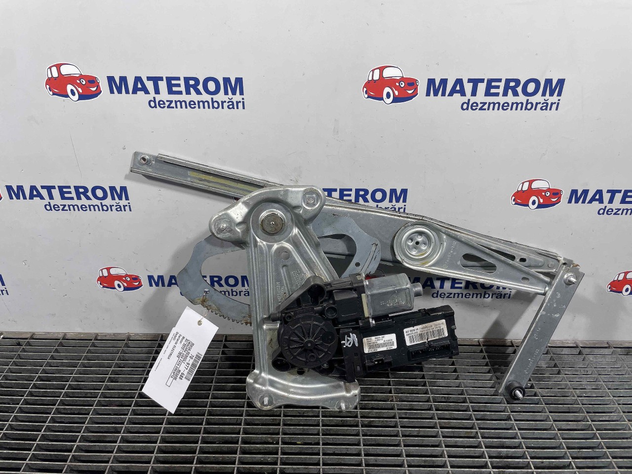 MACARA USA FATA DREAPTA RENAULT MEGANE -