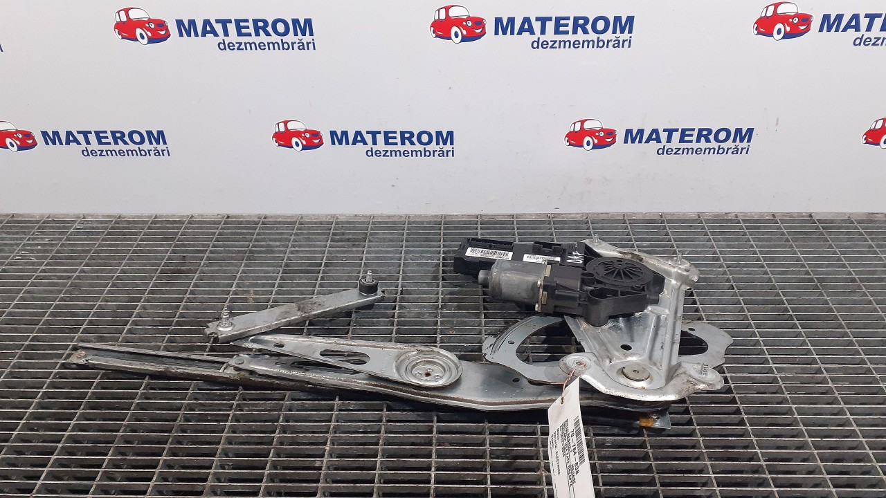 MACARA USA FATA DREAPTA RENAULT MEGANE MEGANE - - (2012 2016)
