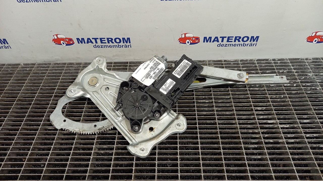 MACARA USA FATA DREAPTA RENAULT MEGANE MEGANE - - (2012 2016)