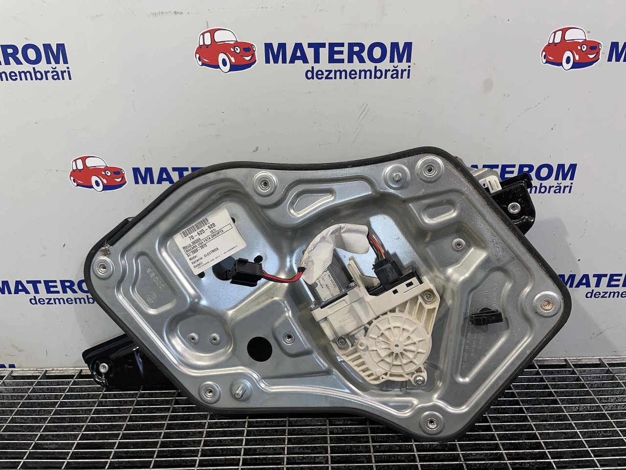 MACARA USA FATA DREAPTA SKODA YETI - - (
