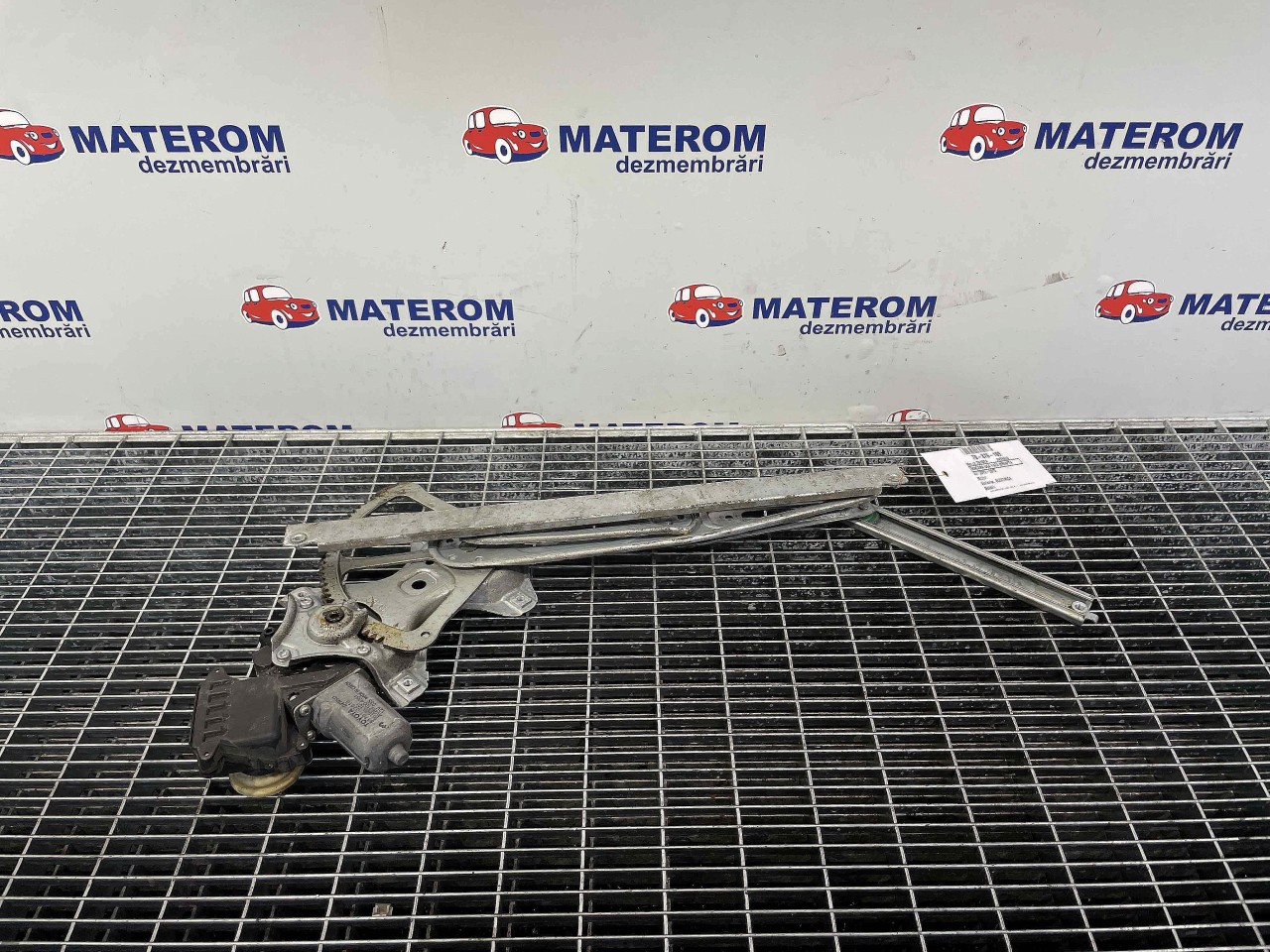 MACARA USA FATA DREAPTA TOYOTA AVENSIS AVENSIS - - (2012 2015)
