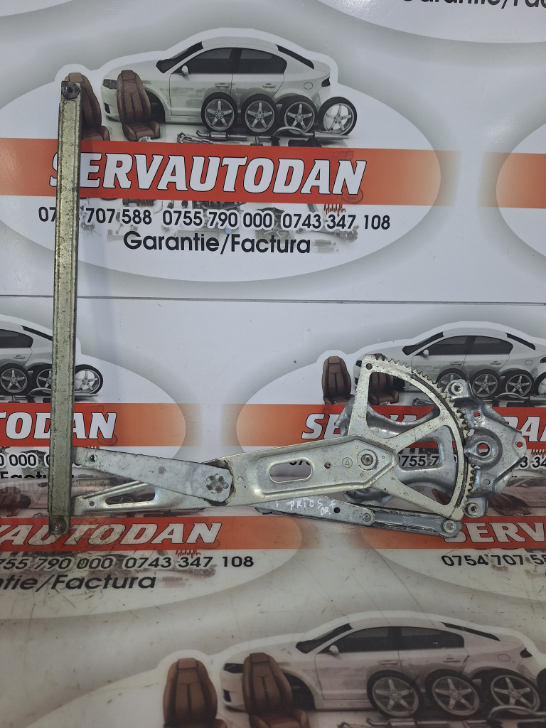 Macara usa fata dreapta Toyota Prius C (2012->) 1.8 Hybrid 2018