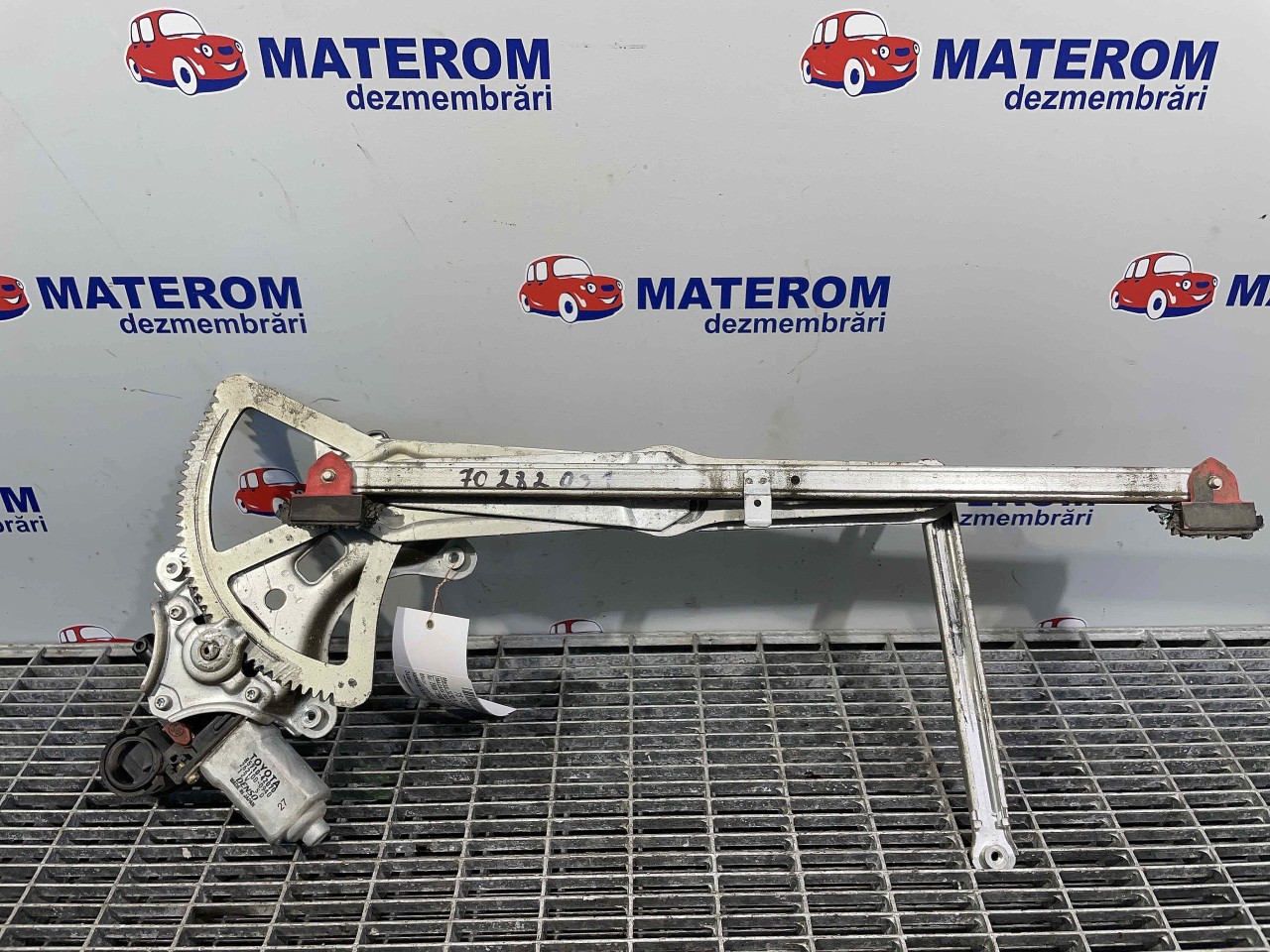 MACARA USA FATA DREAPTA TOYOTA RAV4 - - (2000 2005)