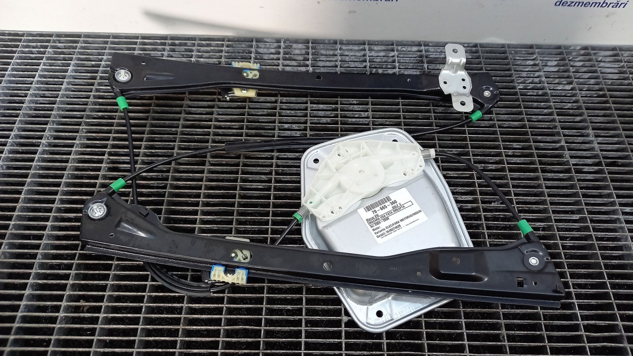 MACARA USA FATA DREAPTA VW GOLF V - - (2004 2008)