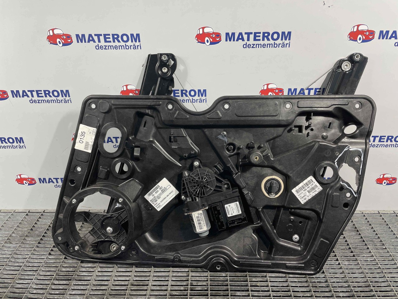 MACARA USA FATA DREAPTA VW GOLF VI - - (2008 2012)
