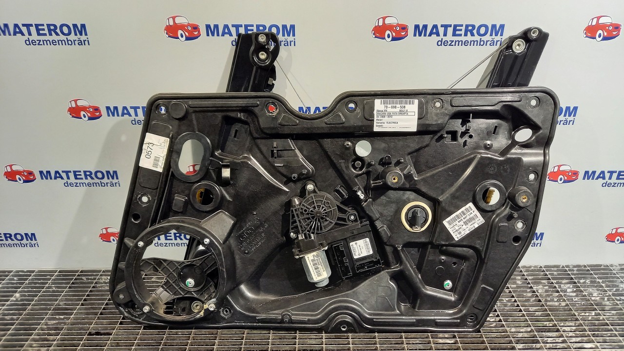 MACARA USA FATA DREAPTA VW GOLF VI - - (2008 2012)