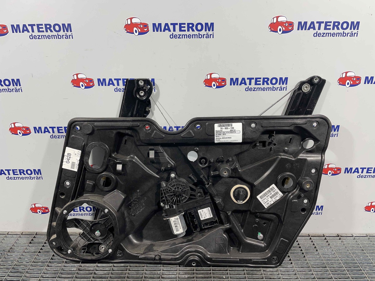 MACARA USA FATA DREAPTA VW GOLF VI - - (2008 2012)