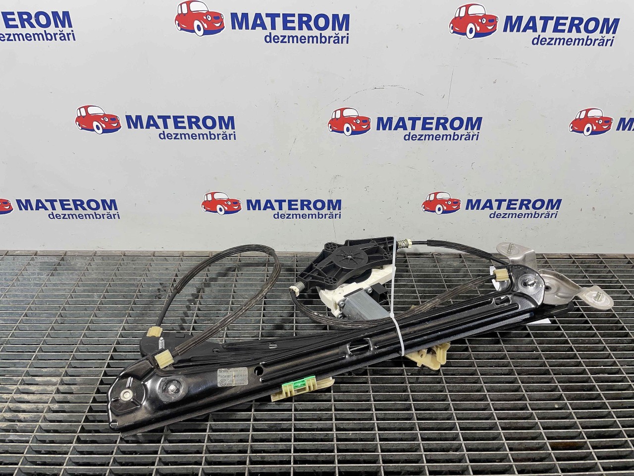 MACARA USA FATA DREAPTA VW GOLF VII - - (2012 2016)