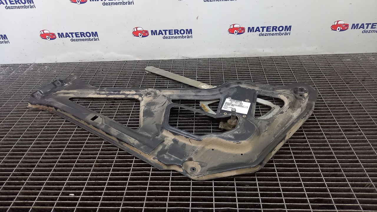 MACARA USA FATA DREAPTA VW LT - - (1996 2006)