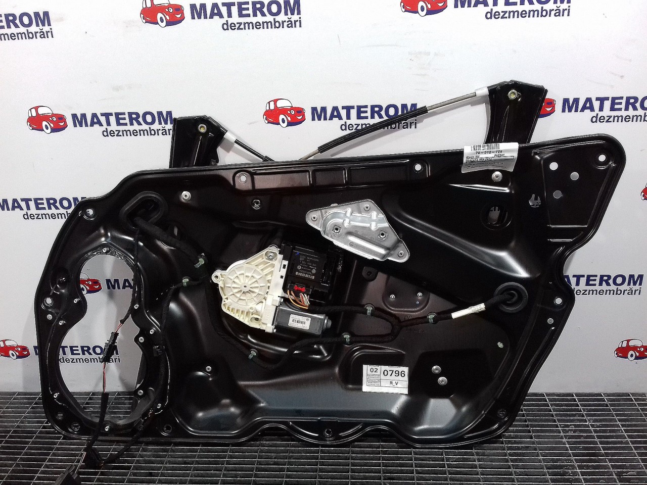 MACARA USA FATA DREAPTA VW PASSAT - - (2005 2010)