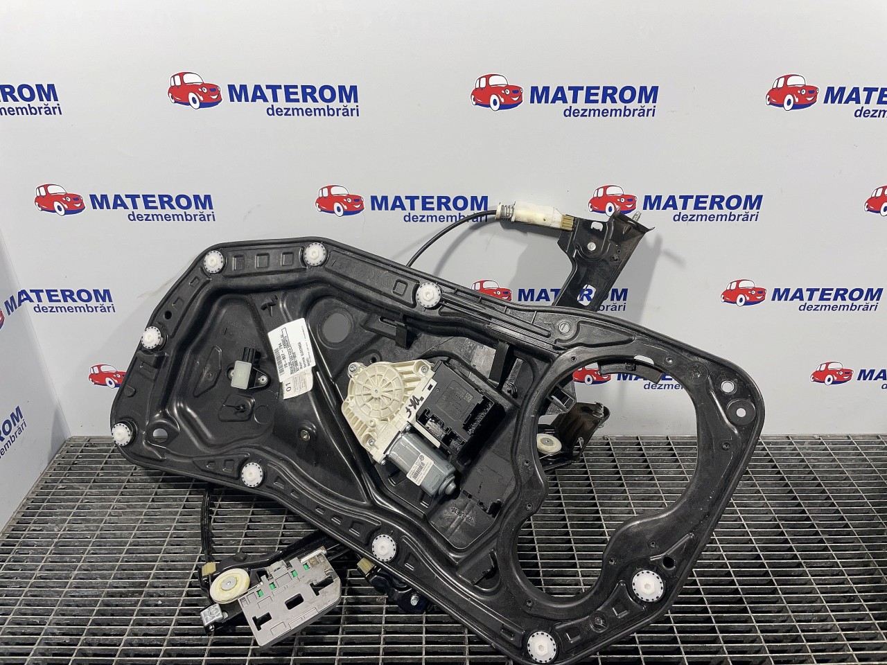 MACARA USA FATA DREAPTA VW PASSAT CC PASSAT CC - - (2008 2012)