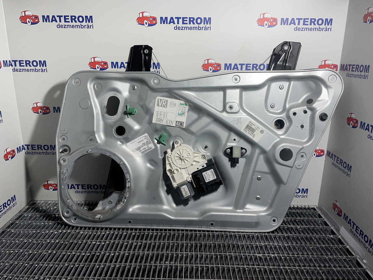 MACARA USA FATA DREAPTA VW TIGUAN - - (2007 2010)