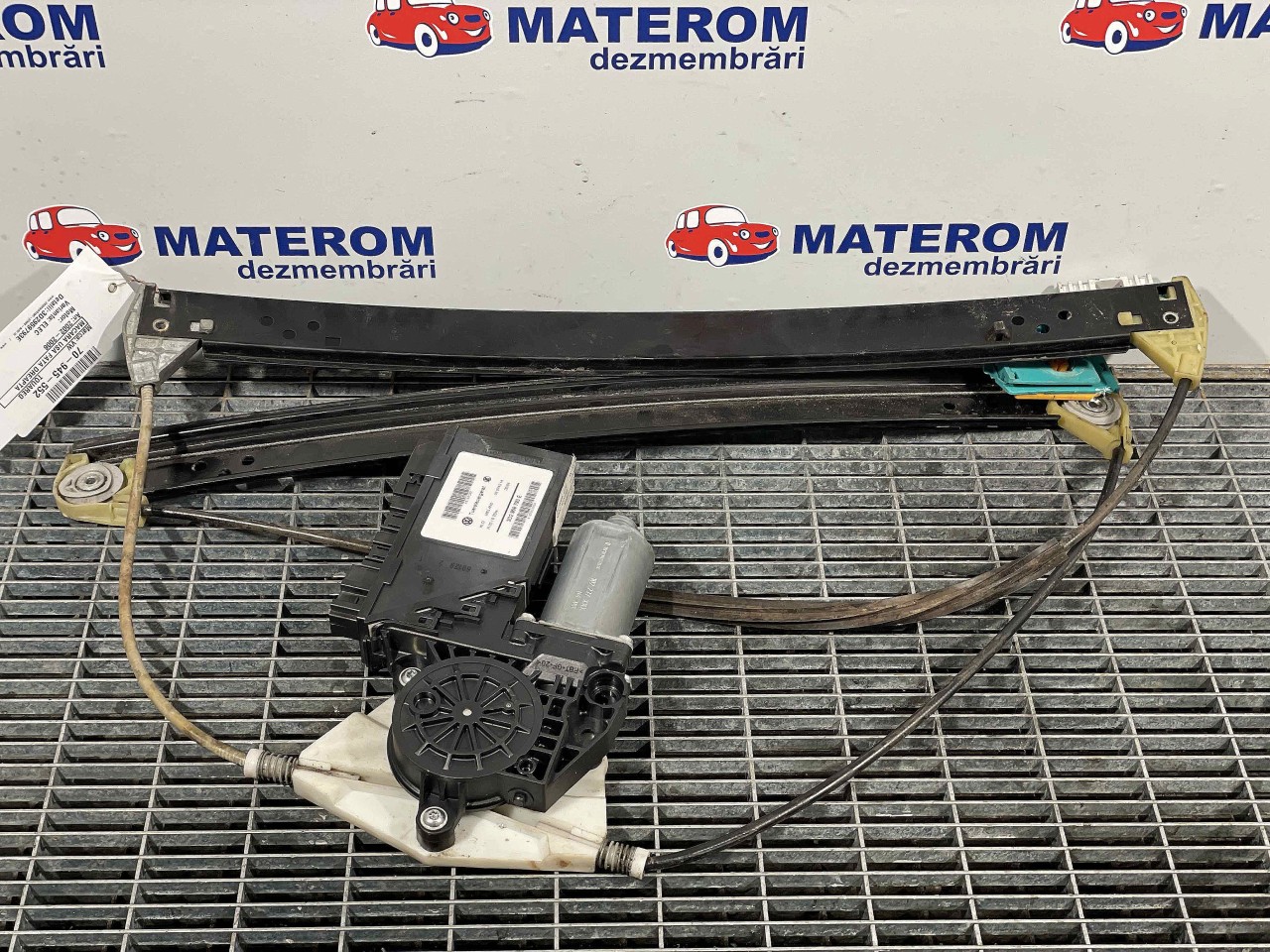 MACARA USA FATA DREAPTA VW TOUAREG TOUAREG - - (2002 2006)