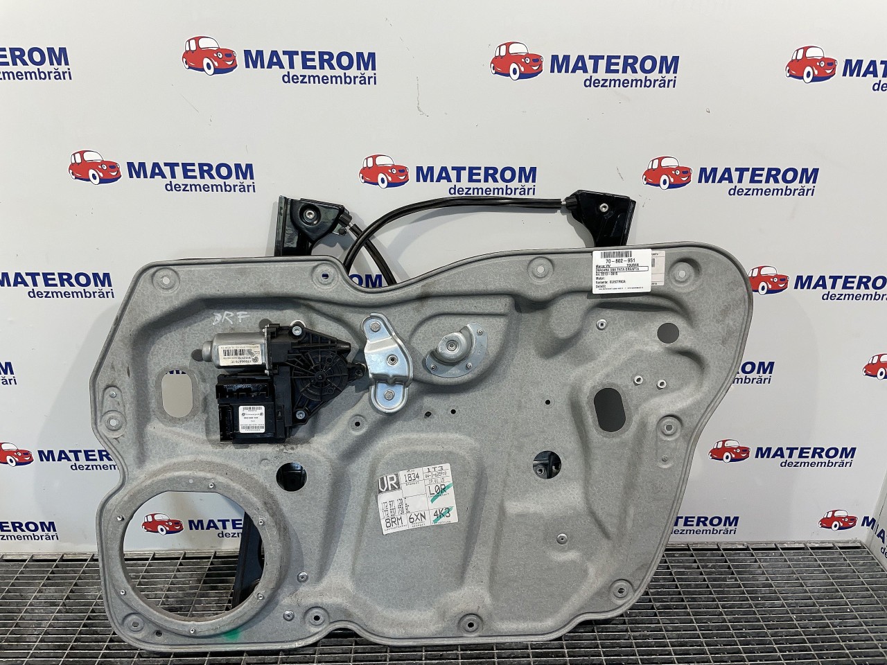 MACARA USA FATA DREAPTA VW TOURAN - - (2010 2015)