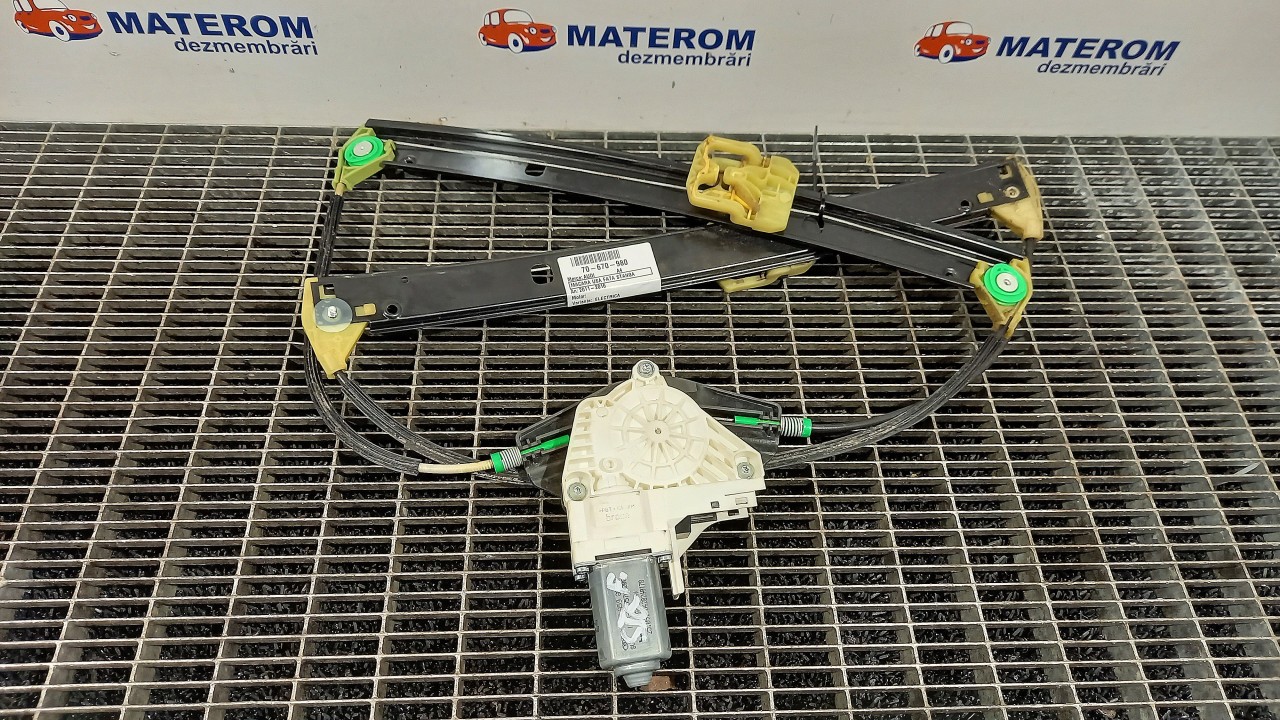 MACARA USA FATA STANGA AUDI A4 - - (2012