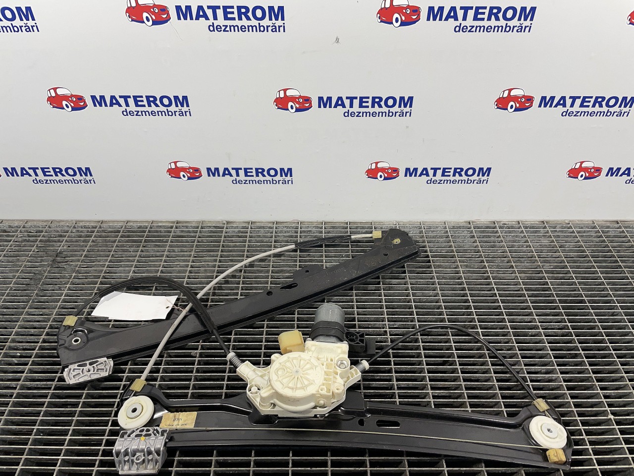MACARA USA FATA STANGA BMW SERIA 5 E 60 - - (2007 2010)