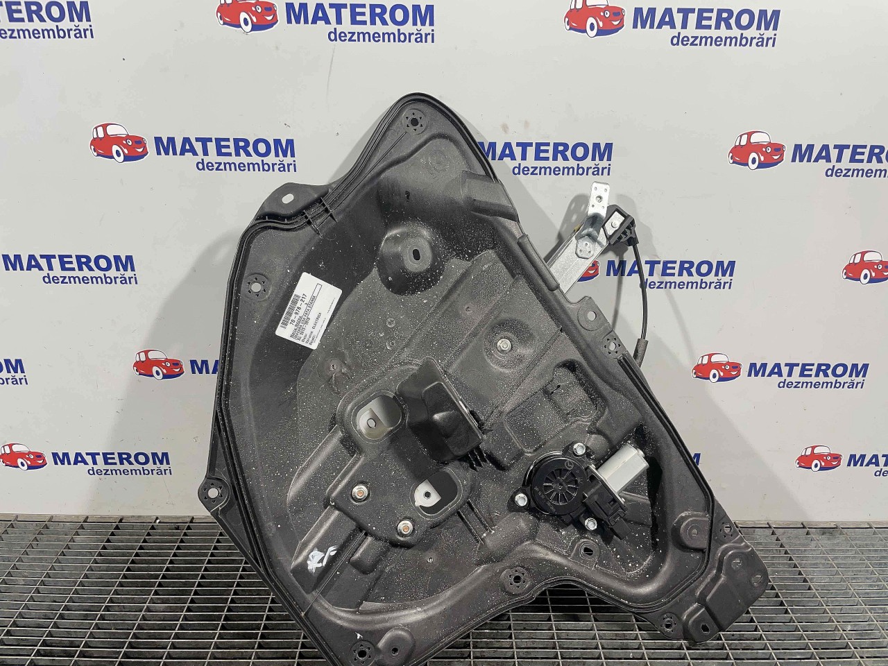 MACARA USA FATA STANGA MAZDA 3 - - (2013