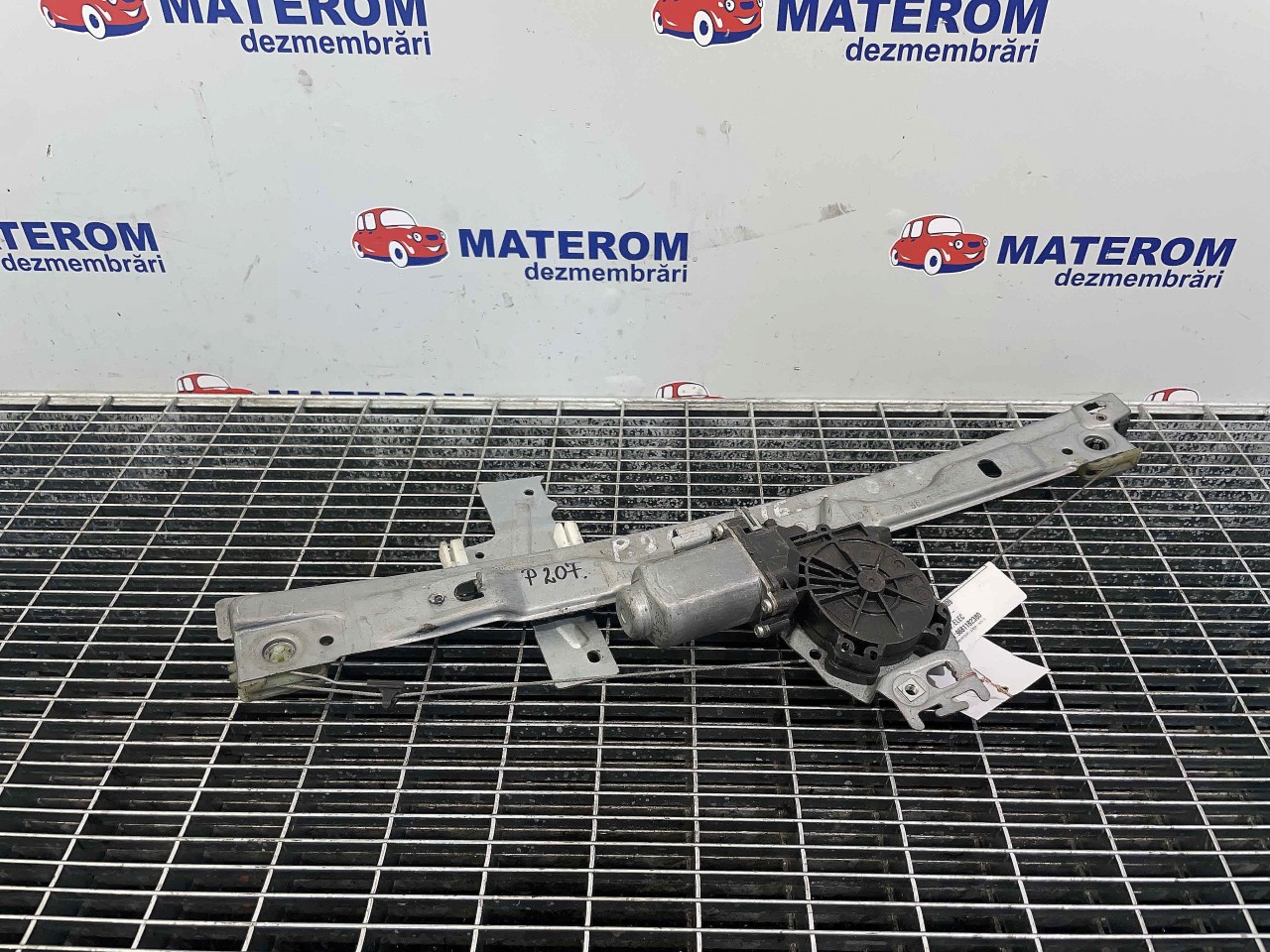 MACARA USA FATA STANGA PEUGEOT 207 207 - - (2006 2009)