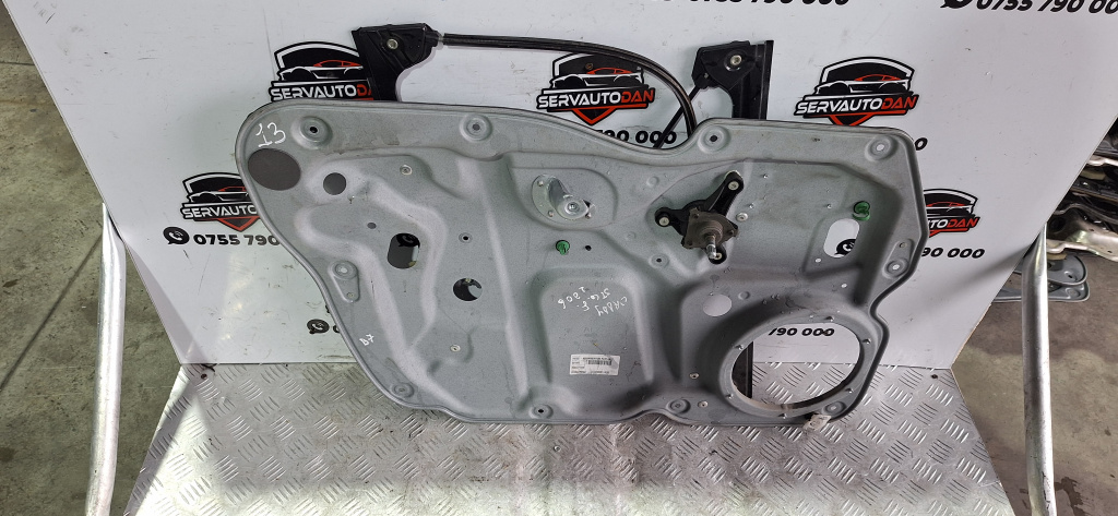 Macara usa fata stanga Volkswagen Caddy 3 (2004-2010) 2.0 Motorina 2008, 2K2837751DJ / VOLAN STANGA / MANUALA