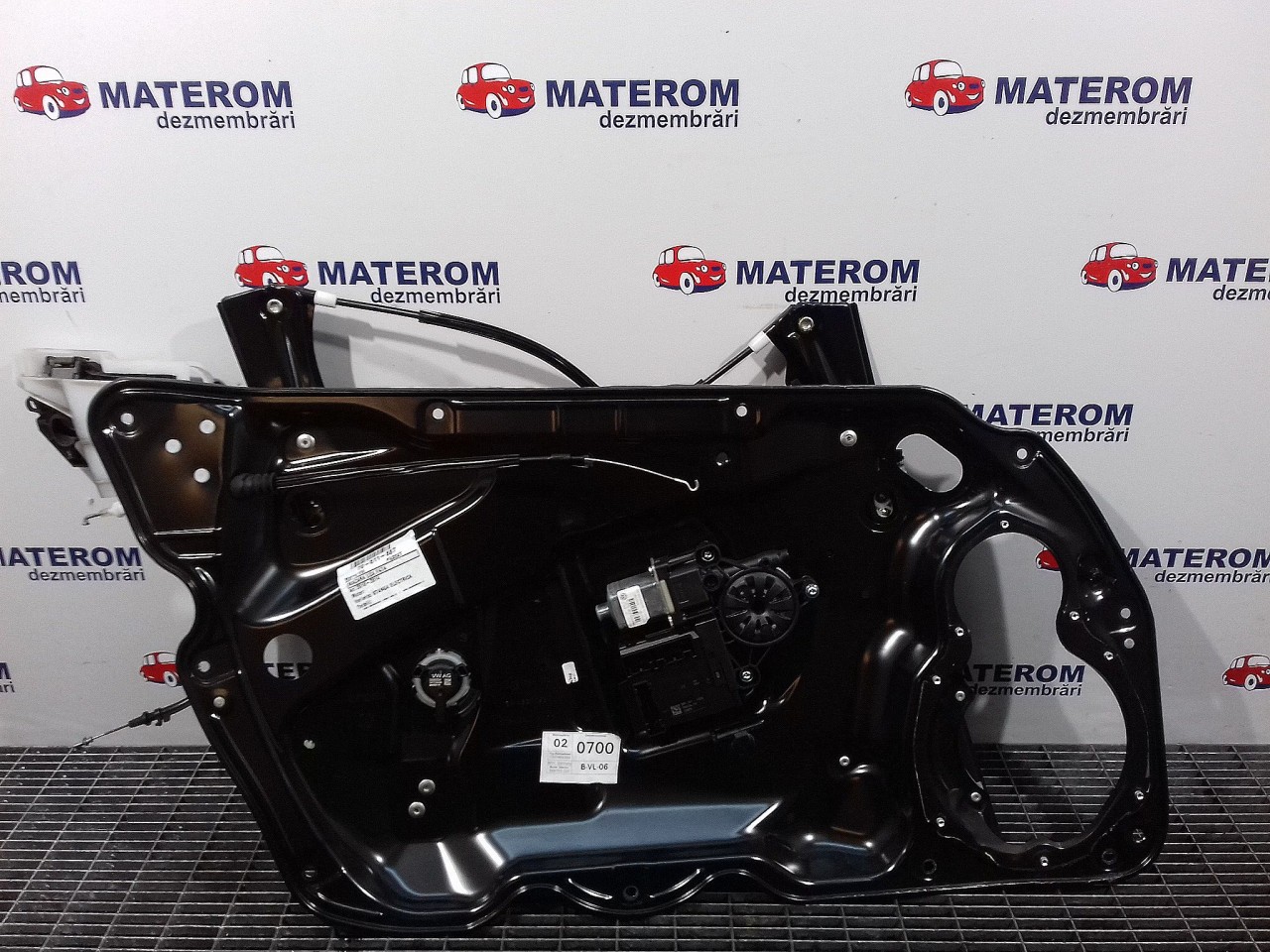 MACARA USA FATA STANGA VW PASSAT - - (2010 2014)