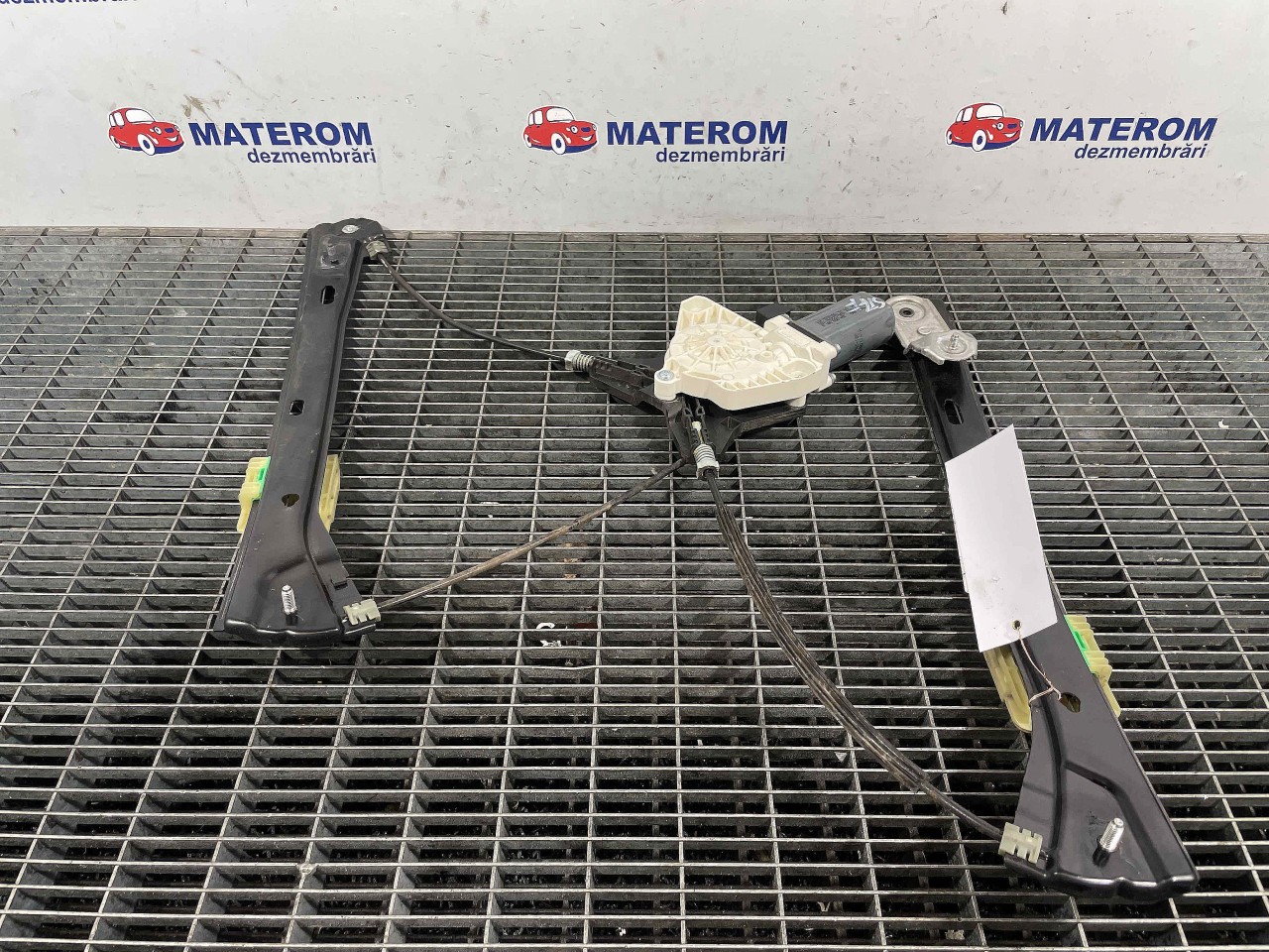 MACARA USA FATA STANGA VW PASSAT - - (2014 2019)