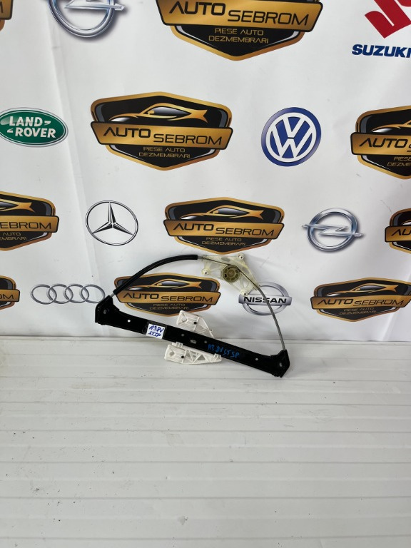 Macara usa spate Audi A3 8V