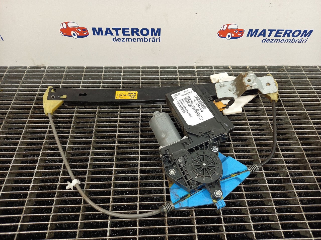 MACARA USA SPATE DREAPTA AUDI A4 - - (2004 2007)