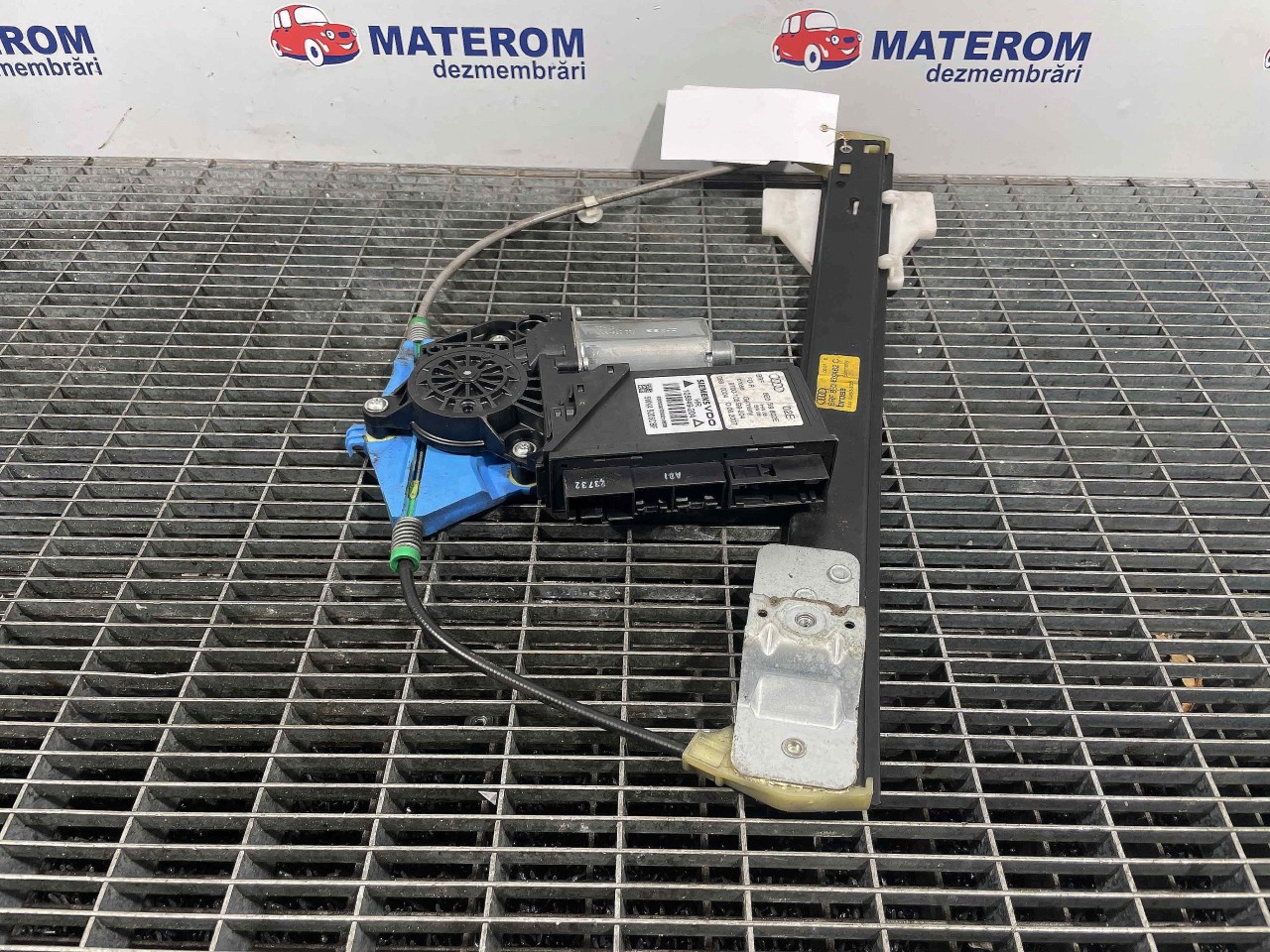 MACARA USA SPATE DREAPTA AUDI A4 A4 - - (2004 2007)