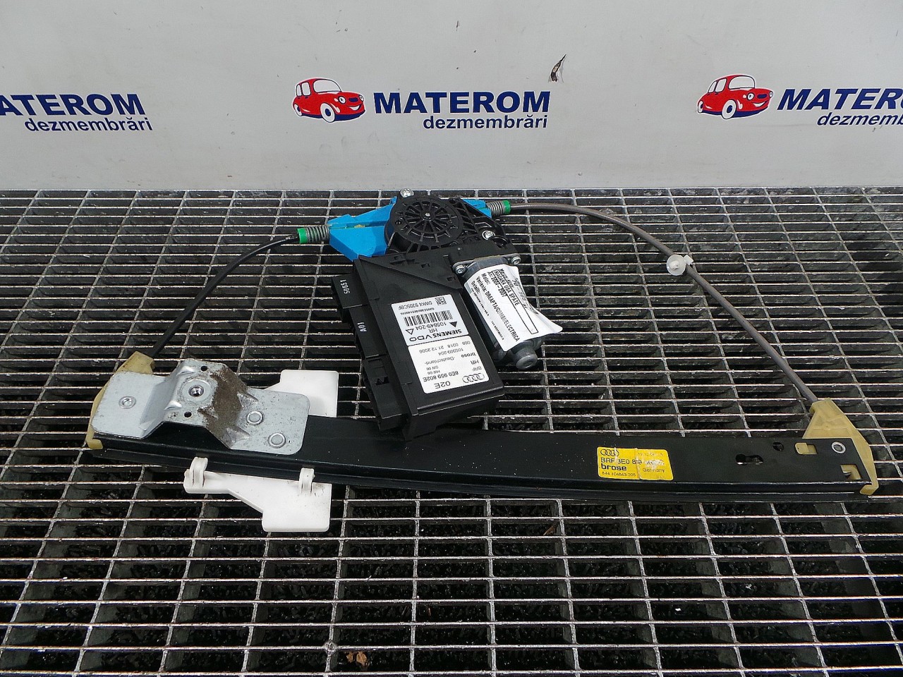MACARA USA SPATE DREAPTA AUDI A4 A4 - - (2004 2007)