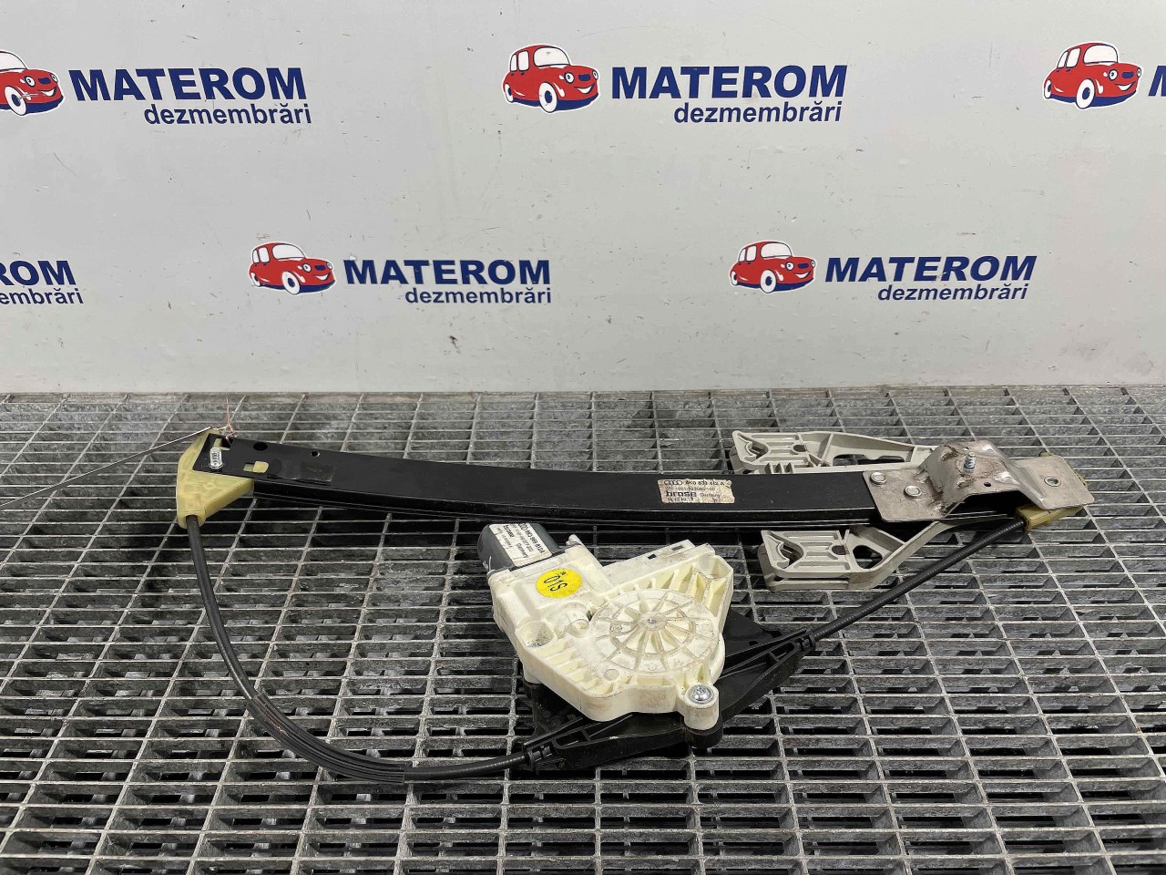 MACARA USA SPATE DREAPTA AUDI A4 A4 - - (2007 2011)