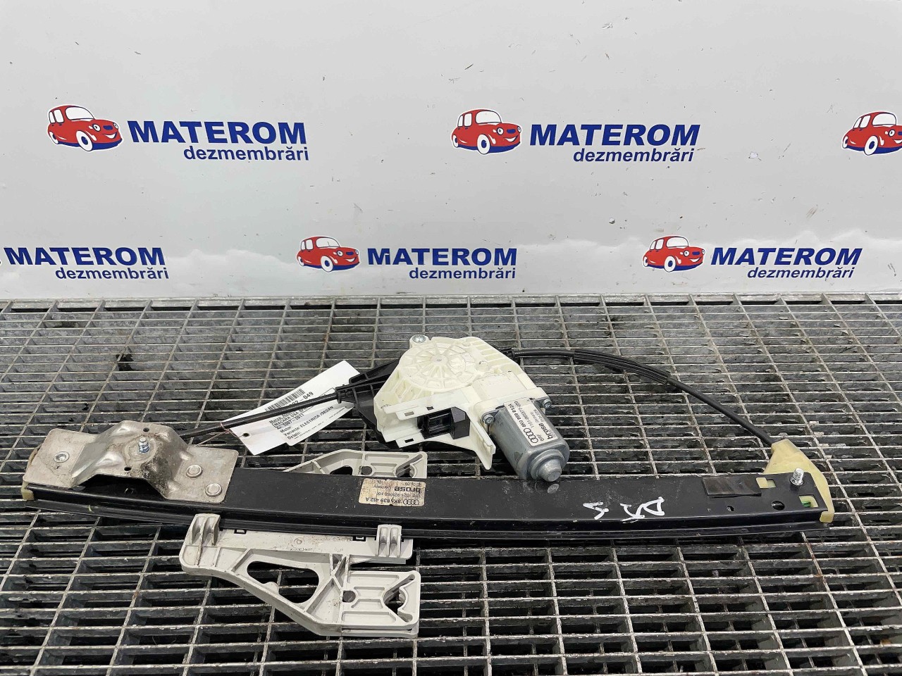 MACARA USA SPATE DREAPTA AUDI A4 A4 - - (2007 2011)