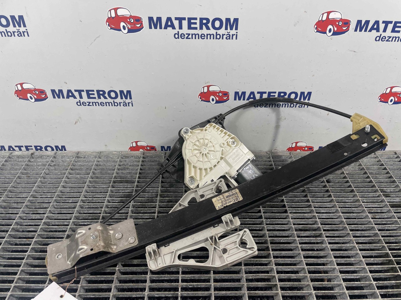 MACARA USA SPATE DREAPTA AUDI A4 A4 - - (2007 2011)