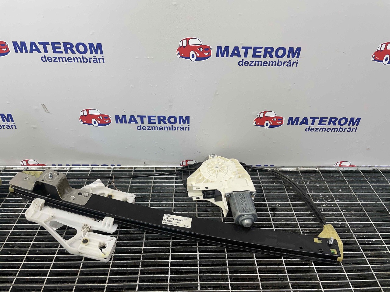 MACARA USA SPATE DREAPTA AUDI Q3 - - (20