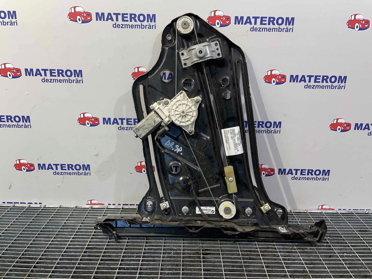 MACARA USA SPATE DREAPTA BMW SERIA 1 E 88 SERIA 1 E 88 - - (2007 2013)