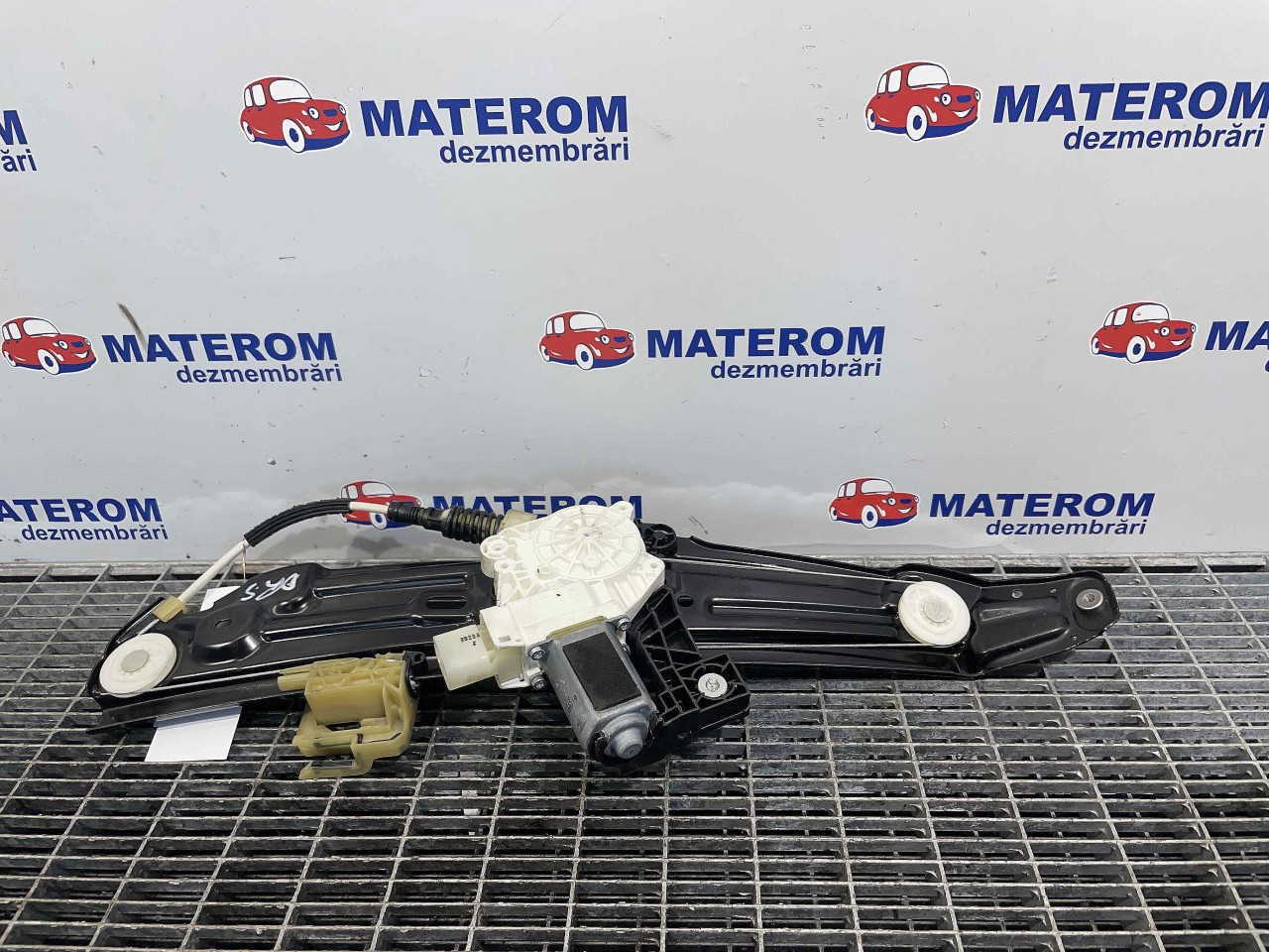 MACARA USA SPATE DREAPTA BMW SERIA 5 F 1