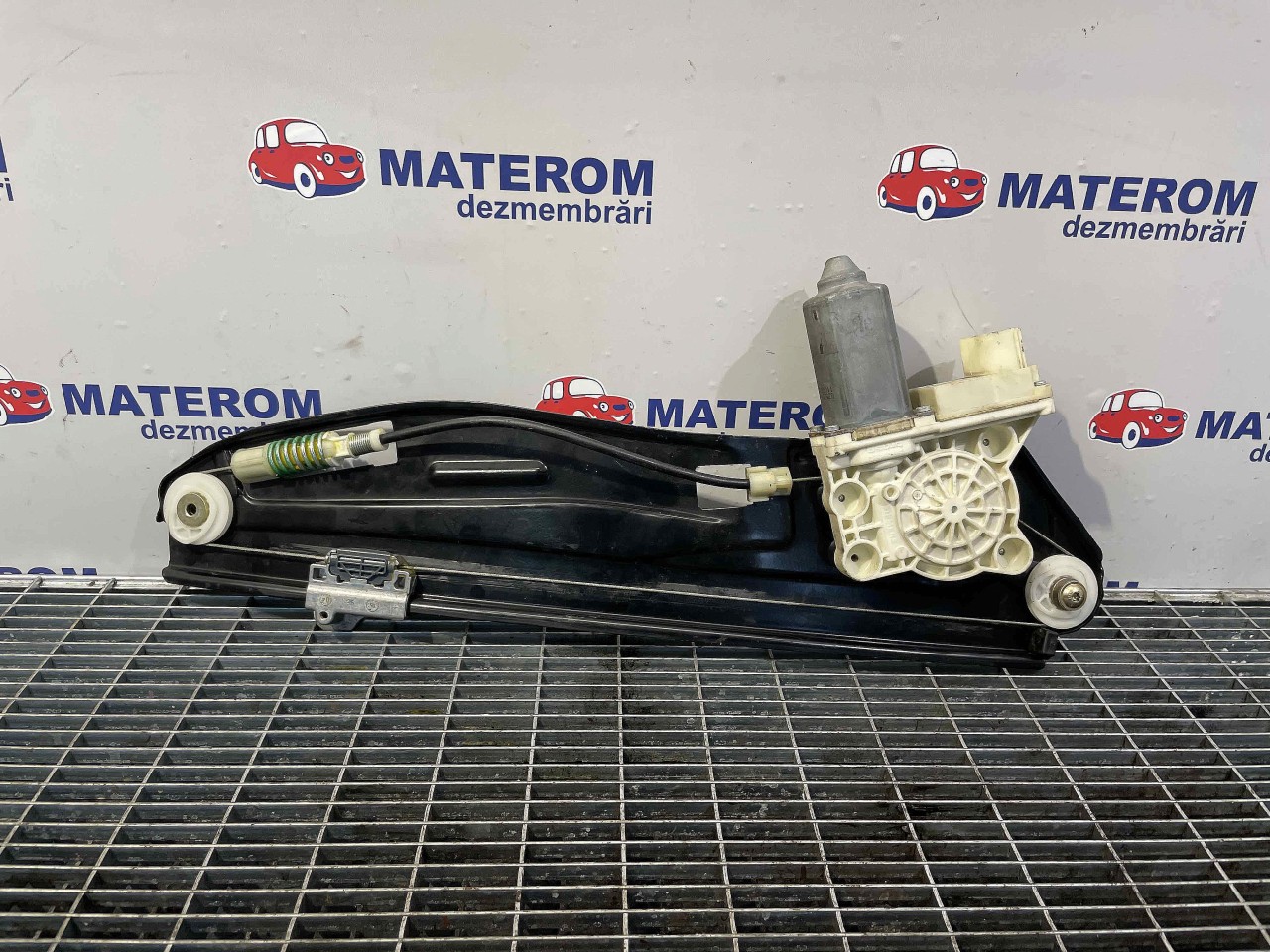 MACARA USA SPATE DREAPTA BMW SERIA 7 E 65 SERIA 7 E 65 - - (2005 2008)