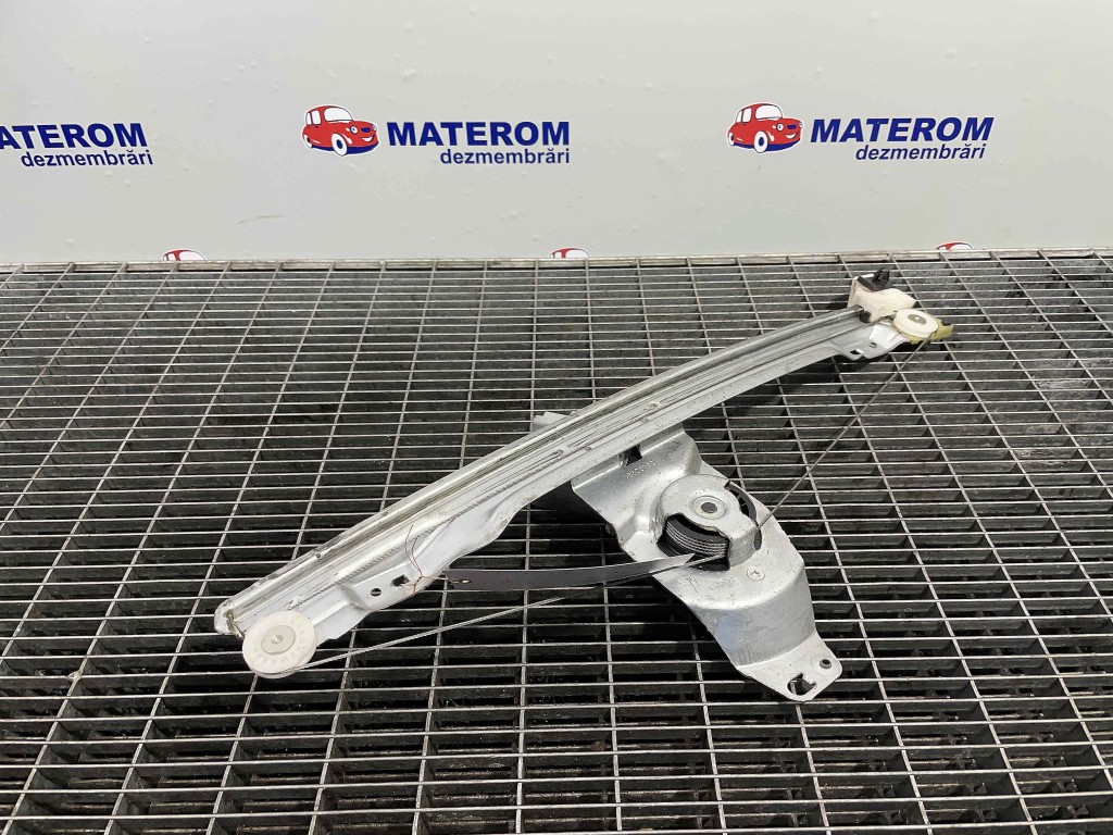 MACARA USA SPATE DREAPTA CITROEN C4 PICASSO - - (2006 2010)