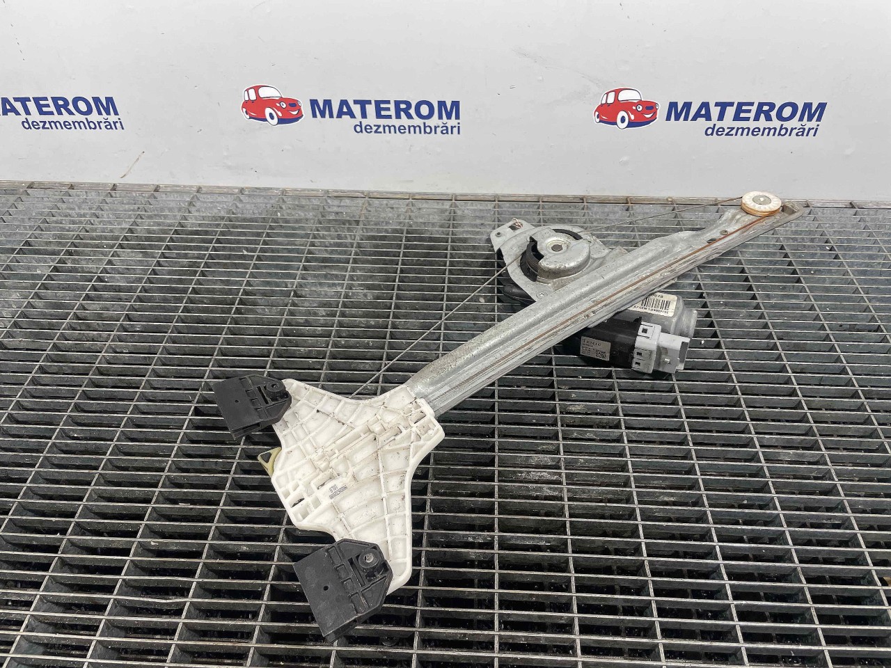MACARA USA SPATE DREAPTA CITROEN C4 PICASSO - - (2010 2013)