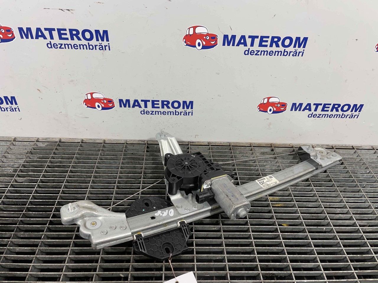 MACARA USA SPATE DREAPTA DACIA SANDERO SANDERO - - (2012 2019)