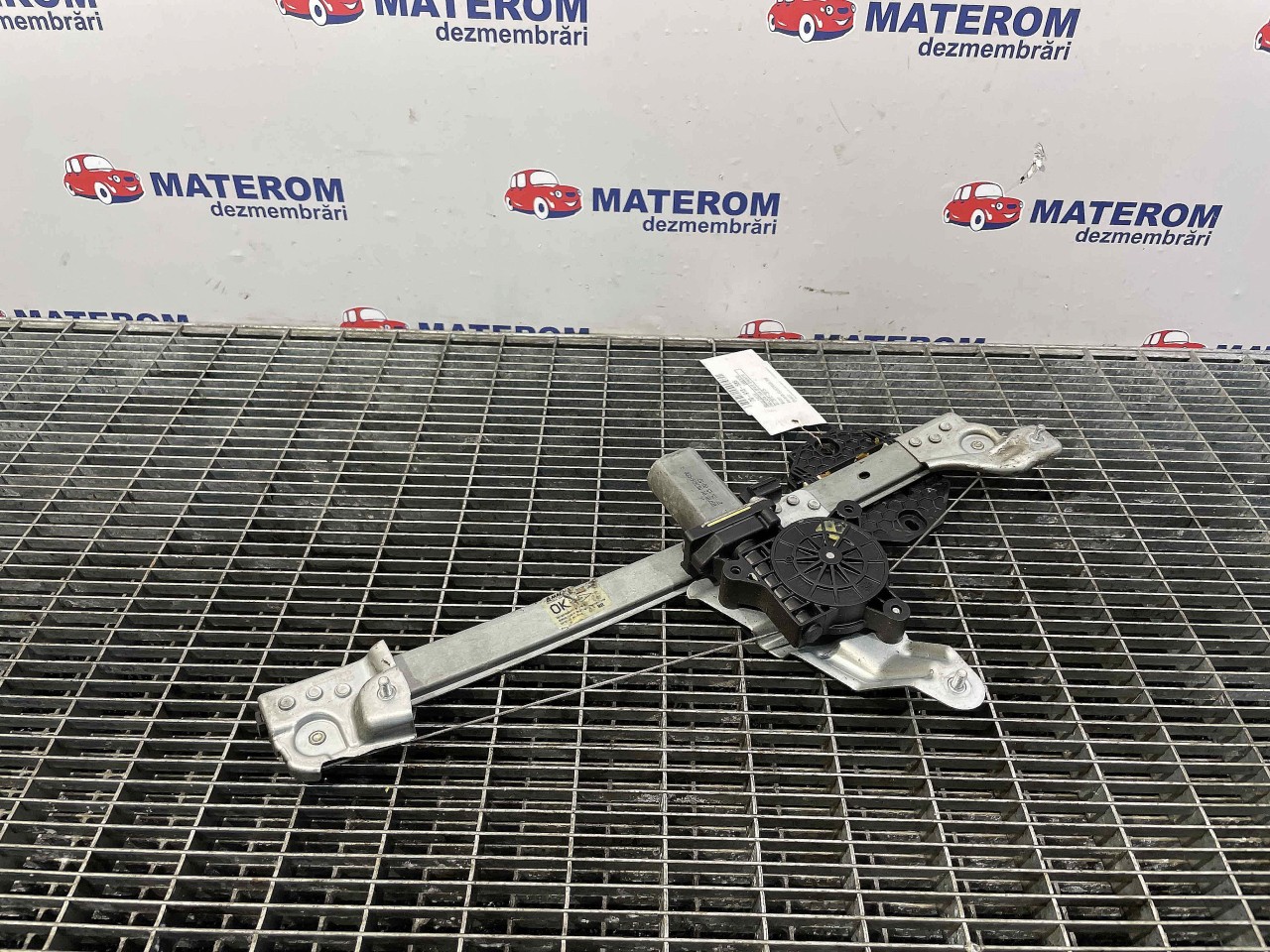 MACARA USA SPATE DREAPTA DACIA SANDERO SANDERO - - (2012 2019)